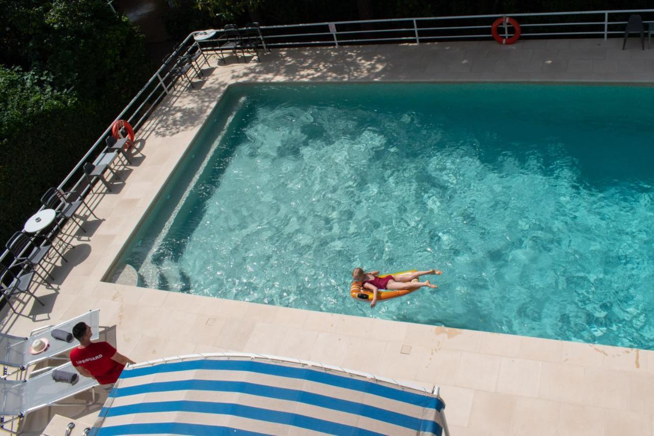 Aparthotel Stefanakis &