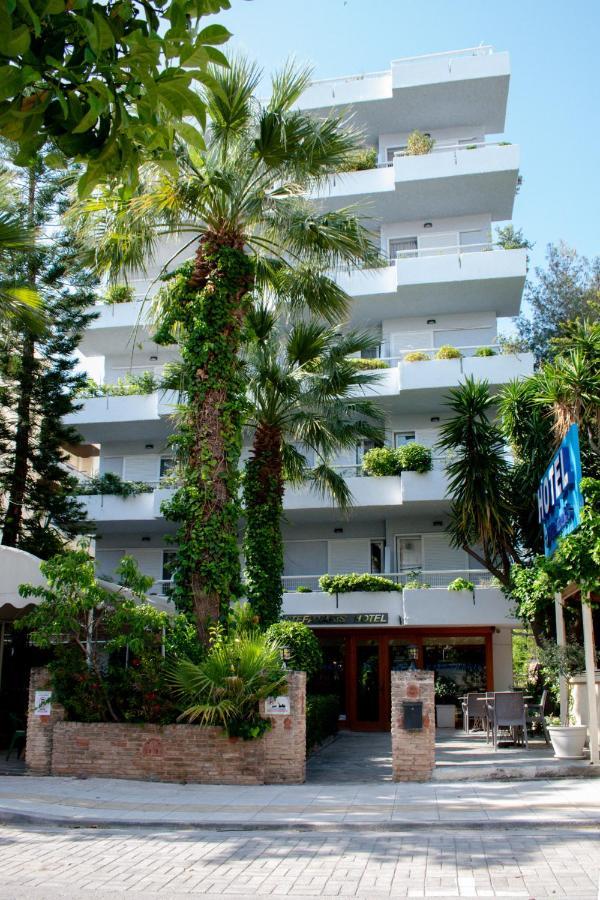 Stefanakis & 3* Varkiza